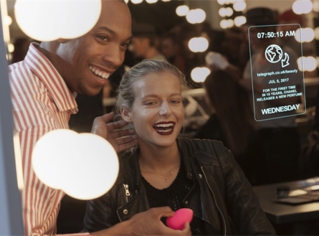 SNAP THAT SELFIE LIKE A SOCIAL MEDIA CELEBRITY WITH MIRROCOOL